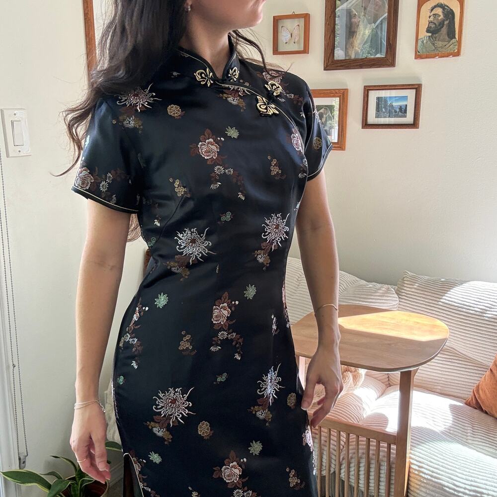 Vintage Chinese Cheongsam Black Satin Floral Short Sleeve Maxi Dress Size 36 (S)